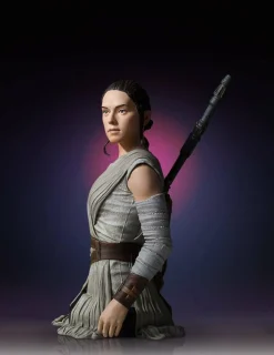Star Wars Episode VII: The Force Awakens - Rey 6” Mini Bust