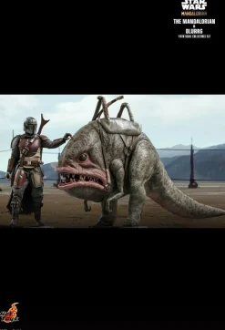 Star Wars: The Mandalorian - The Mandalorian & Blurrg 1/6th Scale Hot Toys Action Figure 2-Pack