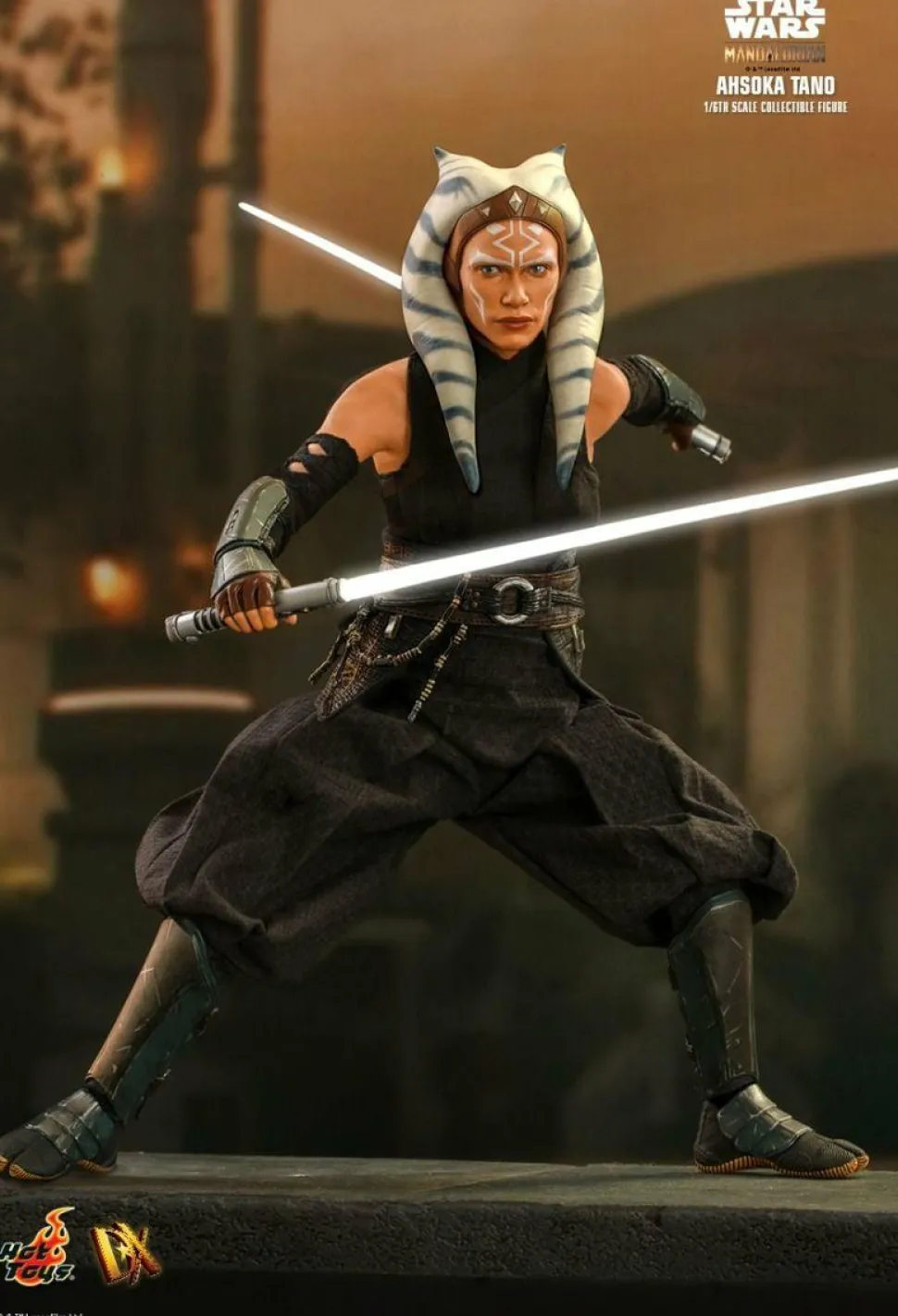 Star Wars: The Mandalorian - Ahsoka Tano 1/6th Scale Hot Toys Action Figure