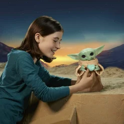 Star Wars: The Mandalorian - Galactic Snackin’ Grogu (The Child) 9” Animatronic Figure