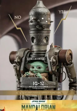 Star Wars: The Mandalorian - IG-12 with Accessories 1/6th Scale Hot Toys Action Figure