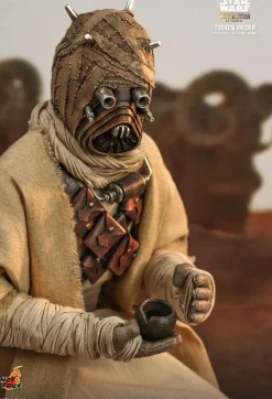 Star Wars: The Mandalorian - Tusken Raider 1/6th Scale Hot Toys Action Figure