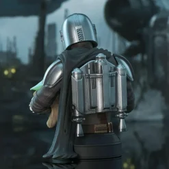 Star Wars: The Mandalorian - Din Djarin with Grogu 1/6th Scale Bust