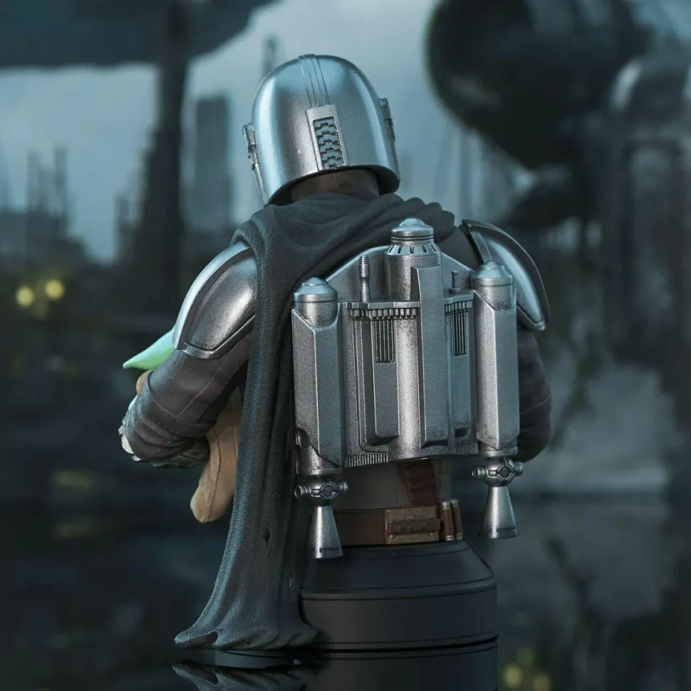 Star Wars: The Mandalorian - Din Djarin with Grogu 1/6th Scale Bust