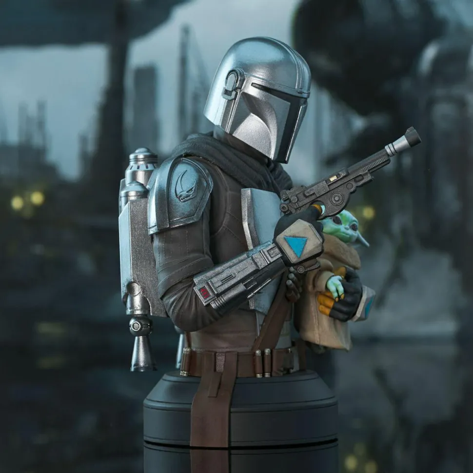 Star Wars: The Mandalorian - Din Djarin with Grogu 1/6th Scale Bust