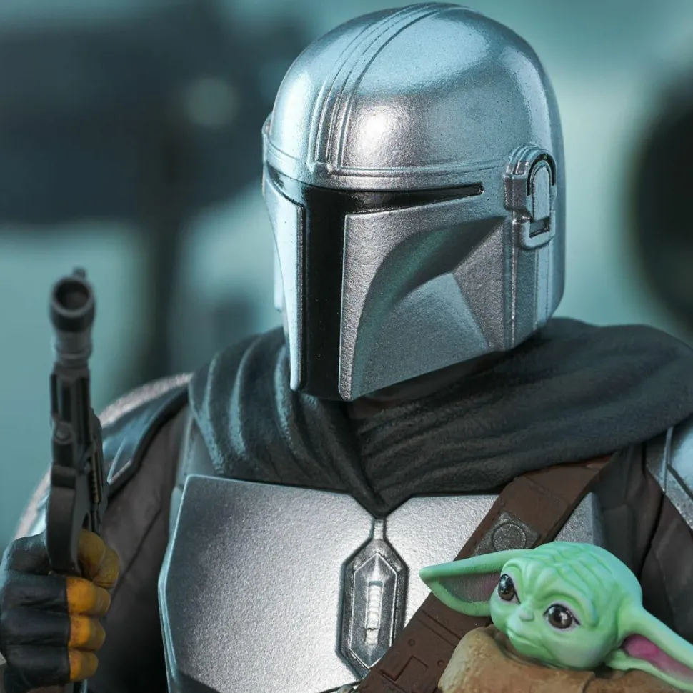 Star Wars: The Mandalorian - Din Djarin with Grogu 1/6th Scale Bust