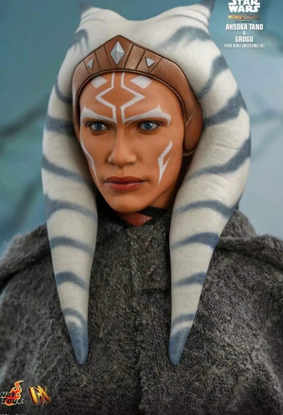 Star Wars: The Mandalorian - Ahsoka Tano & Grogu 1/6th Scale Hot Toys Action Figure 2-Pack
