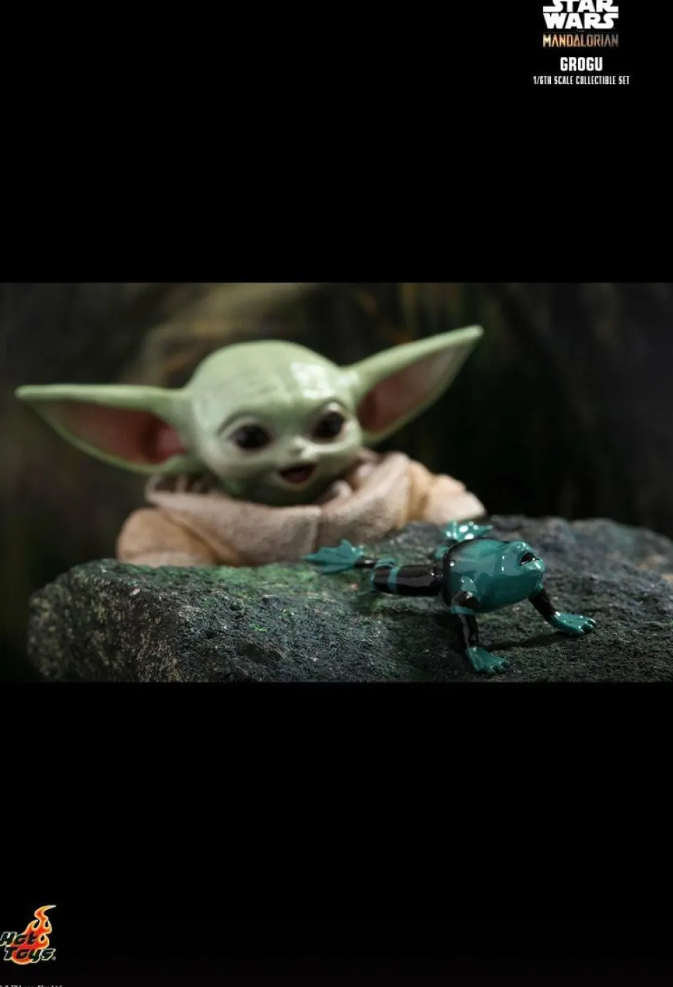 Star Wars: The Mandalorian - Grogu 1/6th Scale Hot Toys Action Figure Set