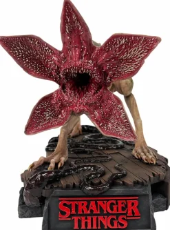 Stranger Things - Demodog 1/4th Scale Statue