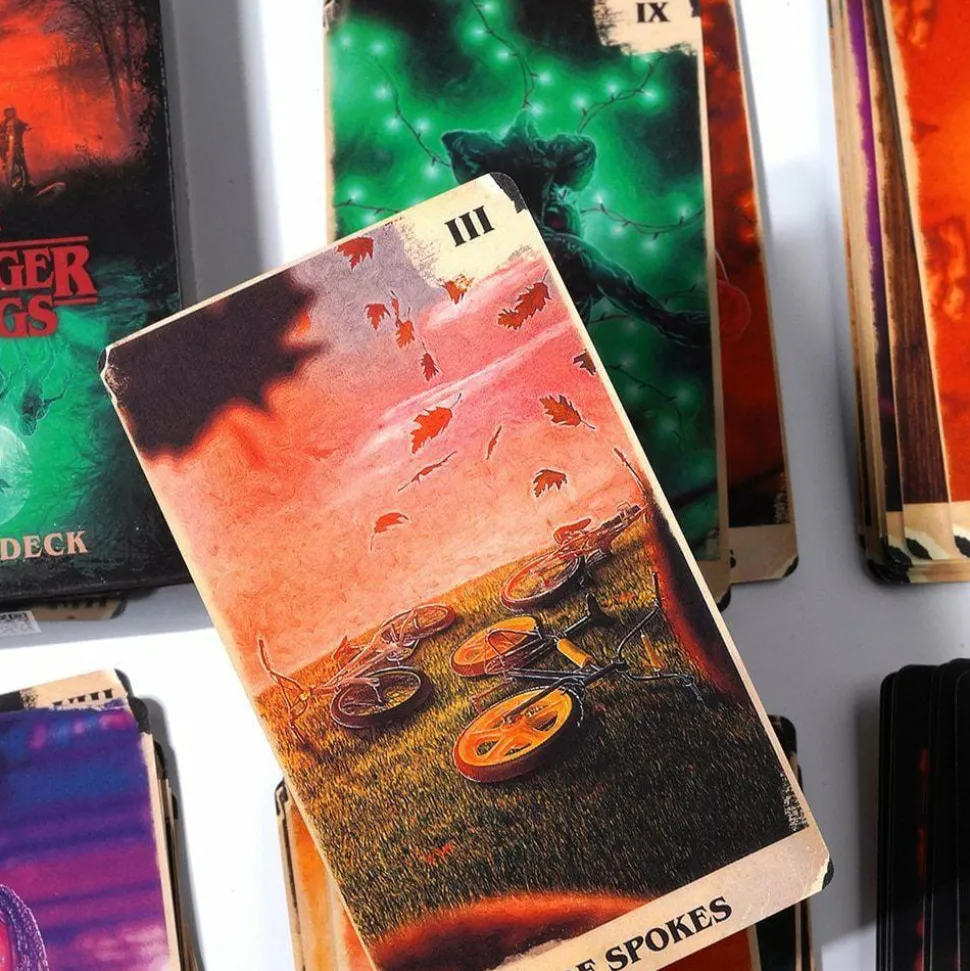 Stranger Things - Tarot Deck and Guidebook