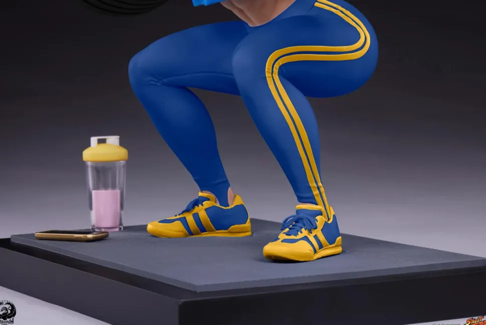Street Fighter - Chun-Li Powerlifting (Alpha Edition) 1/4 Scale Statue