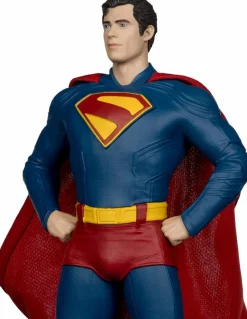 Superman (2025) - Superman 1/6th Scale PVC Statue