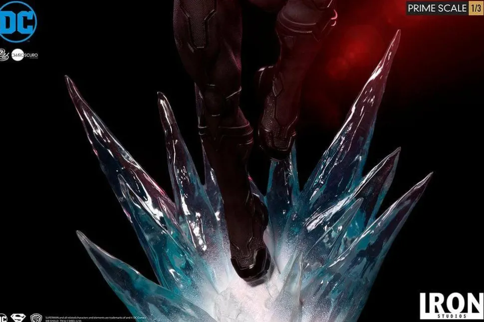 Superman - Black Suit Superman 1/3 Scale Statue by Ivan Reis