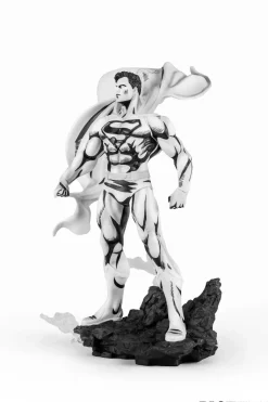 Superman - John Byrne's Superman Black & White Version 1/8th Scale PVC Statue