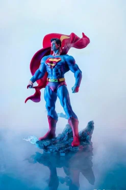 Superman - John Byrne's Superman 1/8th Scale PVC Statue