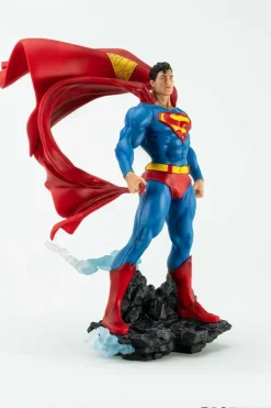Superman - John Byrne's Superman 1/8th Scale PVC Statue