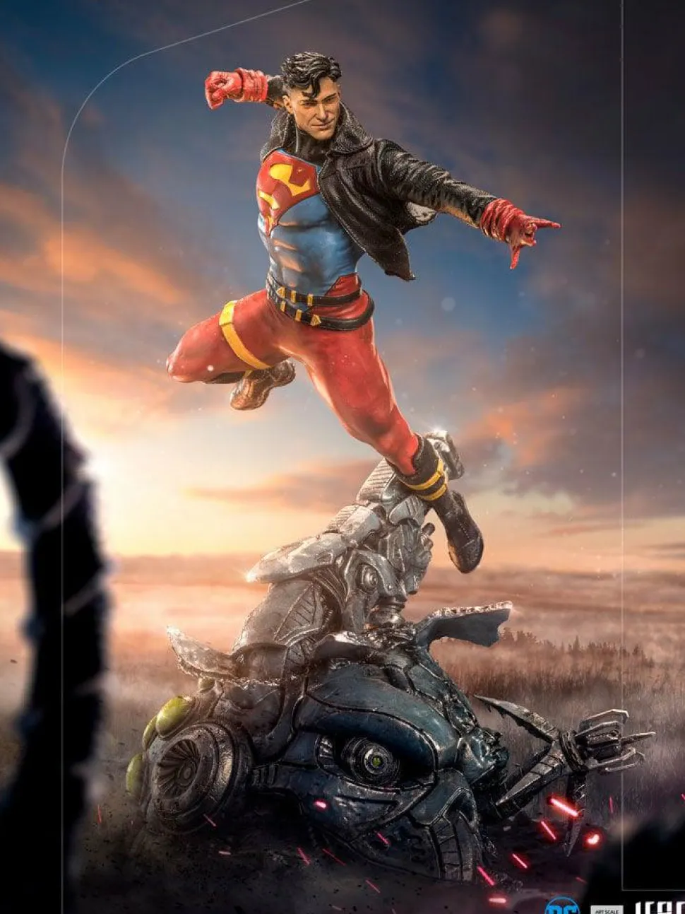 Superman - Superboy 1/10th Scale Statue