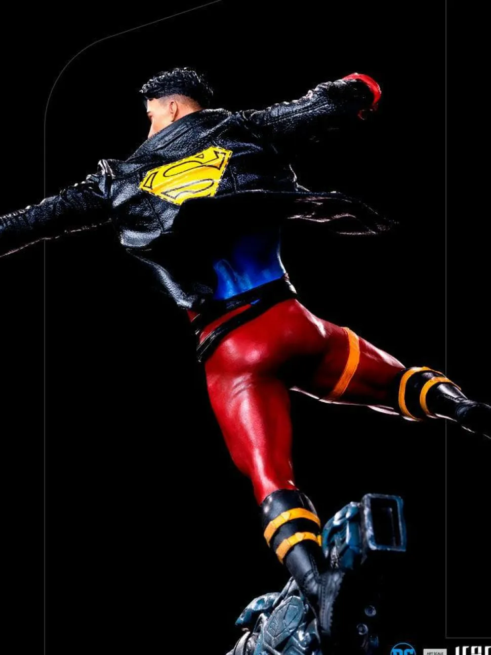 Superman - Superboy 1/10th Scale Statue