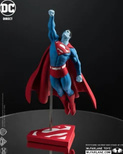 Superman - Superman by Gary Frank (Superman Red & Blue) 1/10th Scale Statue