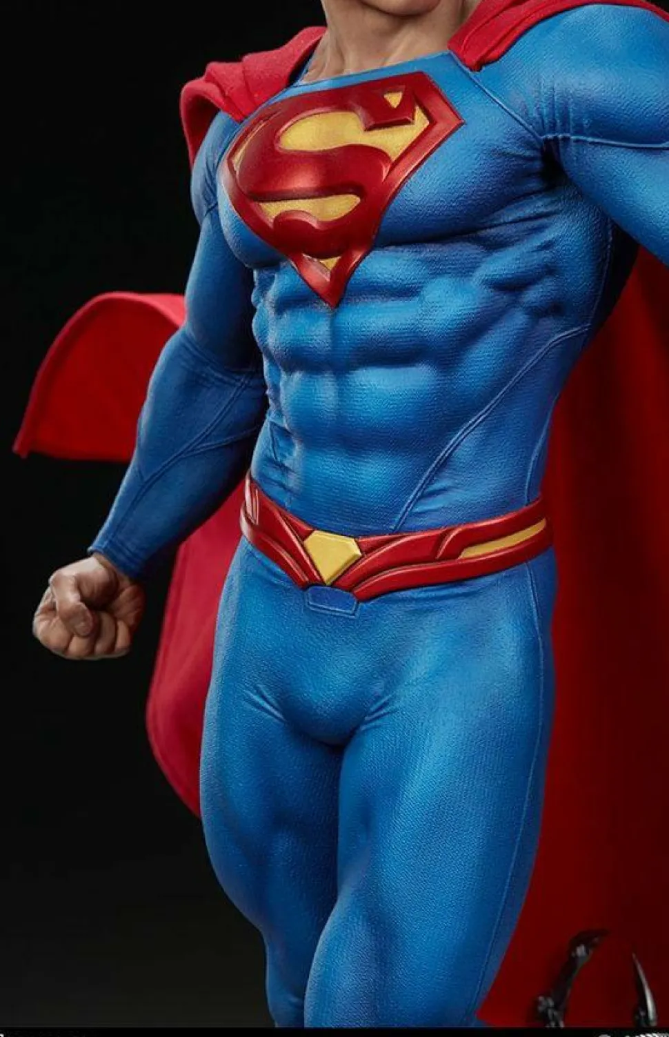 Superman - Superman Premium Format Statue