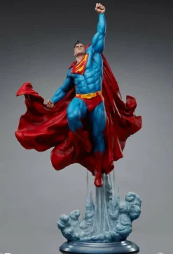 Superman - Superman Premium Format Statue by The Kucharek Brothers