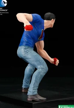 Superman: Truth - Action Comics Clark Kent 1/10th Scale ArtFX+ Statue