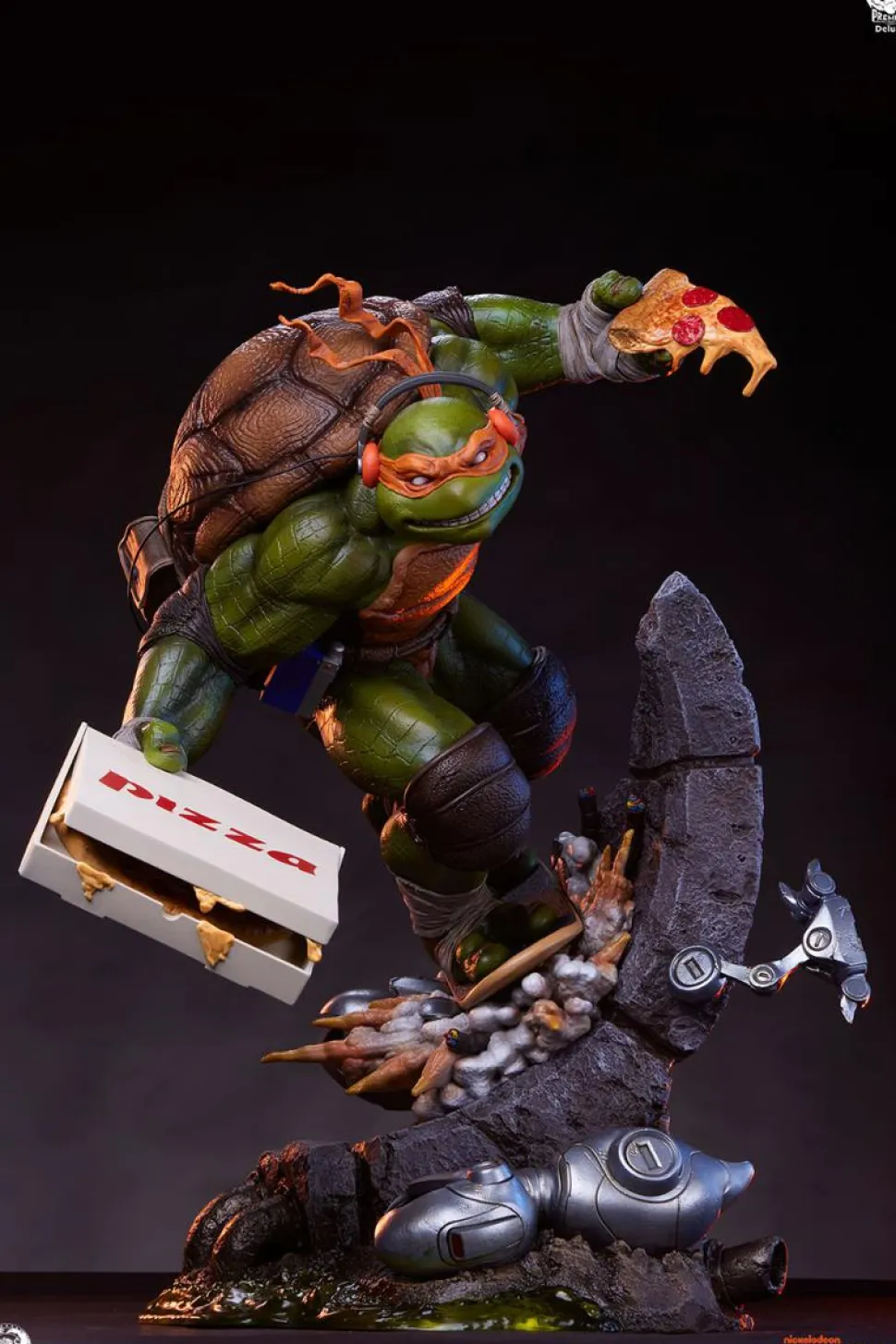 Teenage Mutant Ninja Turtles - Michelangelo Legends Deluxe 1/3 Scale Statue