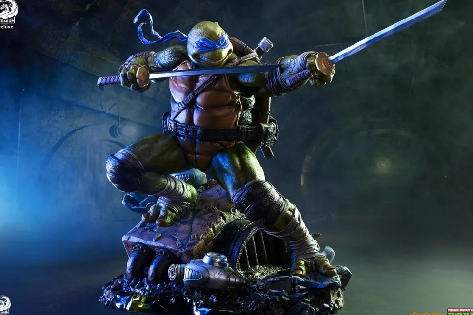 Teenage Mutant Ninja Turtles - Leonardo Deluxe 1/3 Scale Statue