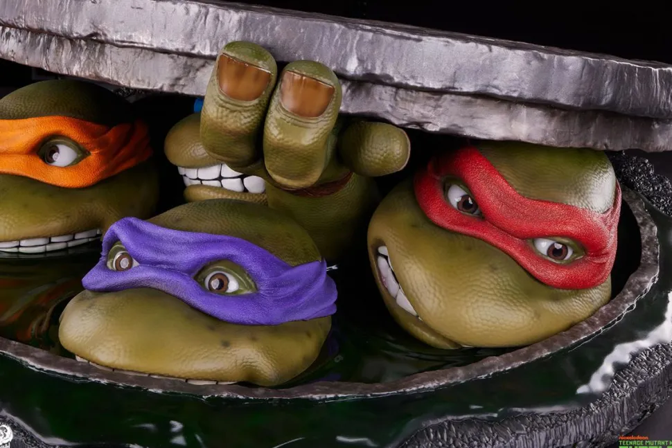 Teenage Mutant Ninja Turtles (1990) - Underground 1:1 Scale Life-Size Diorama Statue
