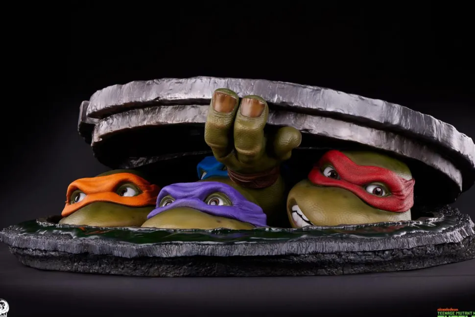 Teenage Mutant Ninja Turtles (1990) - Underground 1:1 Scale Life-Size Diorama Statue
