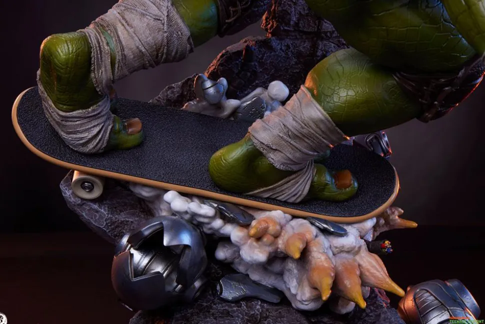 Teenage Mutant Ninja Turtles - Michelangelo Legends 1/3 Scale Statue