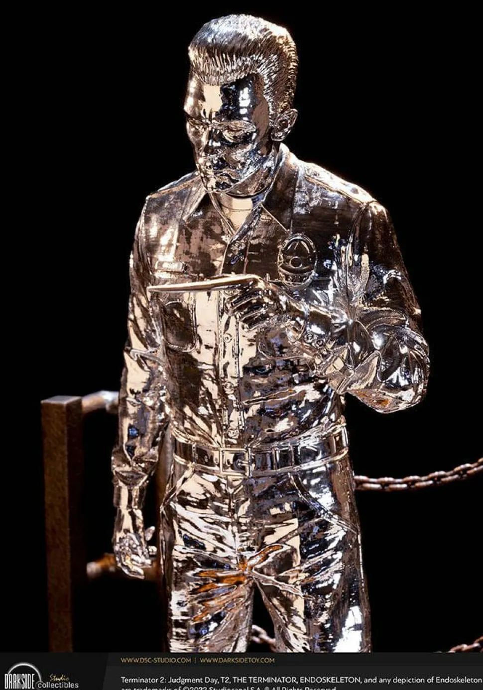 Terminator 2: Judgement Day - T-1000 Liquid Metal 1/3 Scale Statue