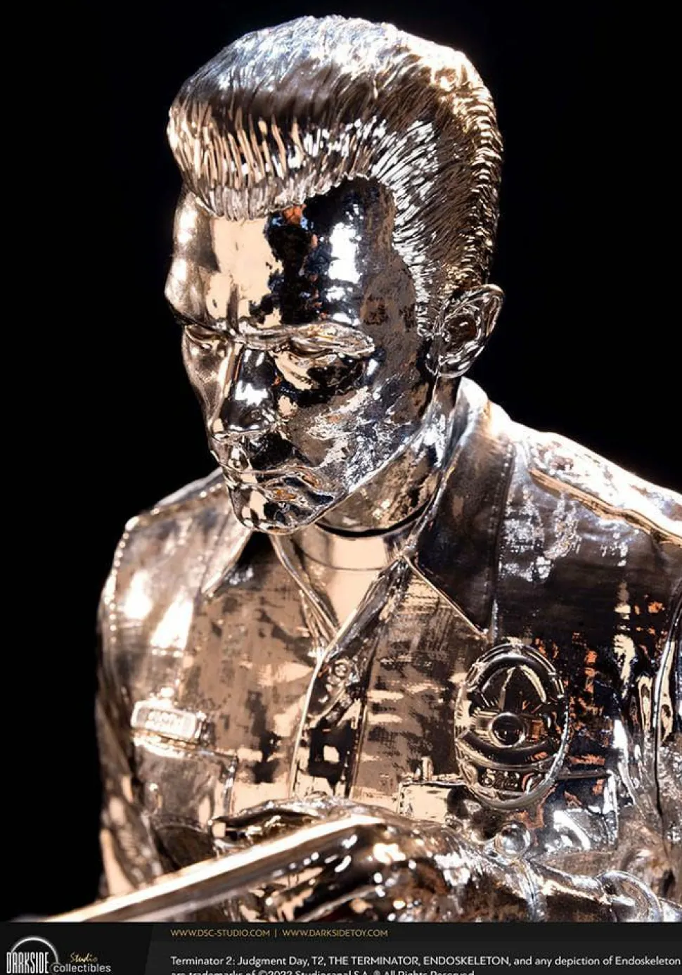 Terminator 2: Judgement Day - T-1000 Liquid Metal 1/3 Scale Statue