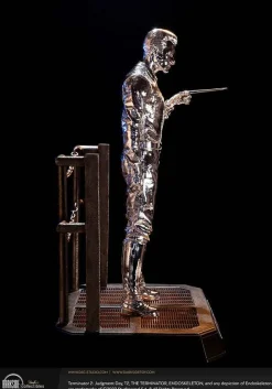 Terminator 2: Judgement Day - T-1000 Liquid Metal 1/3 Scale Statue