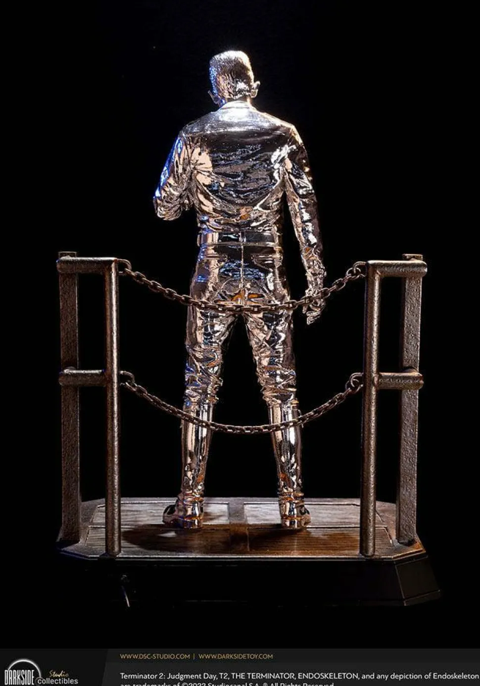 Terminator 2: Judgement Day - T-1000 Liquid Metal 1/3 Scale Statue
