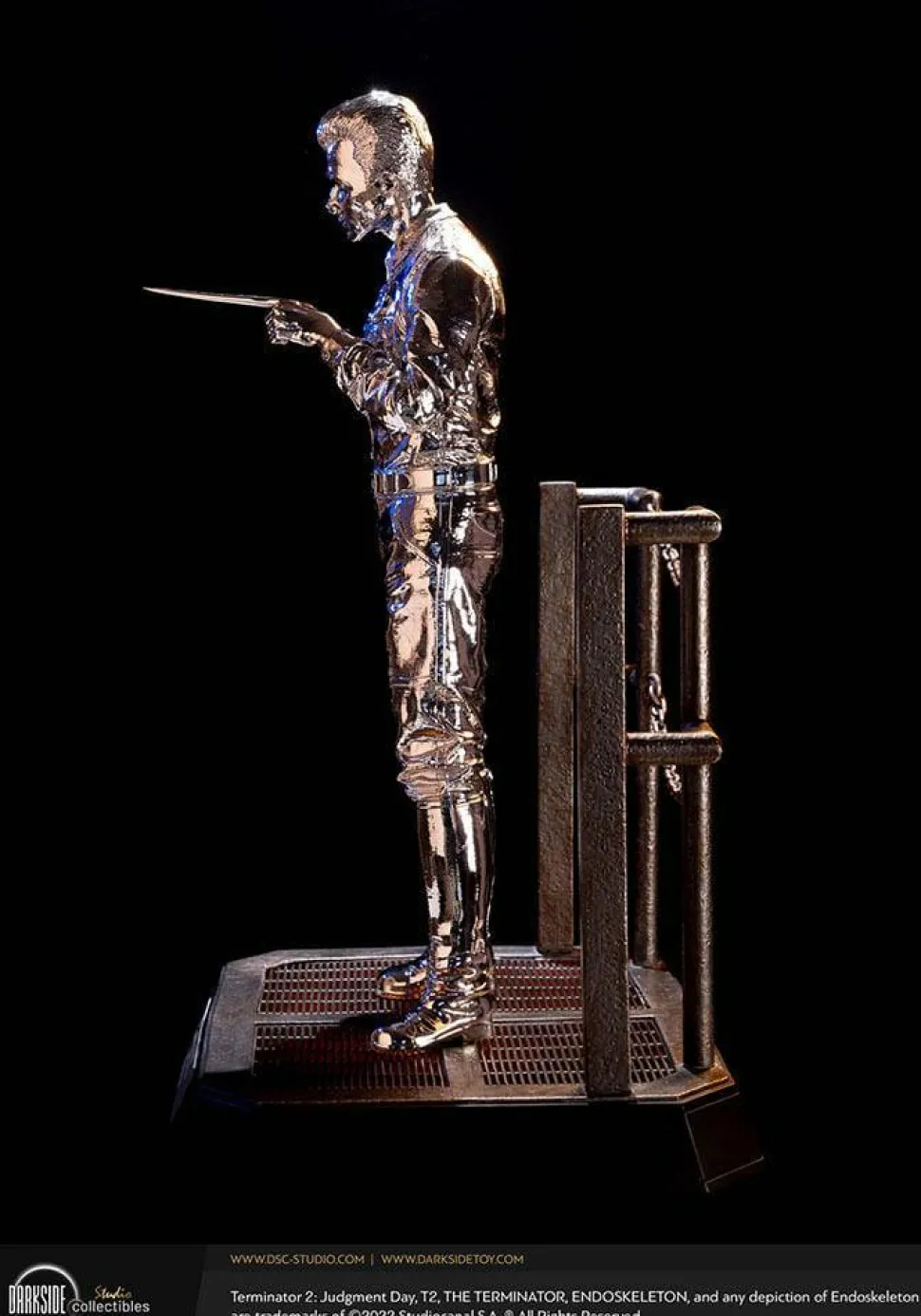 Terminator 2: Judgement Day - T-1000 Liquid Metal 1/3 Scale Statue