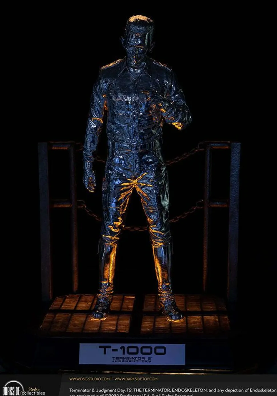 Terminator 2: Judgement Day - T-1000 Liquid Metal 1/3 Scale Statue
