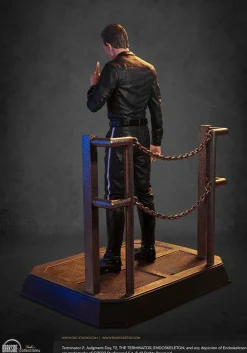 Terminator 2: Judgement Day - T-1000 1/3 Scale Statue