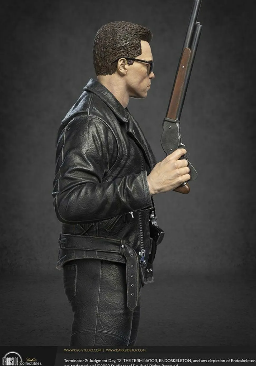 Terminator 2: Judgment Day - T-800 1/3 Scale Statue