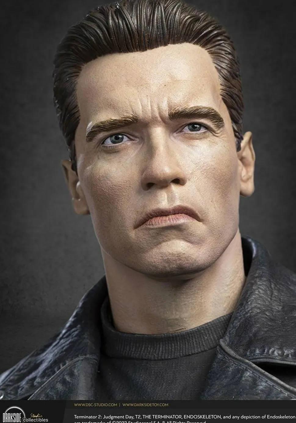 Terminator 2: Judgment Day - T-800 1/3 Scale Statue
