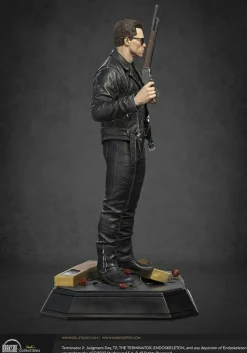 Terminator 2: Judgment Day - T-800 1/3 Scale Statue