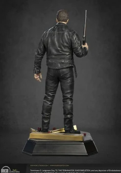 Terminator 2: Judgment Day - T-800 1/3 Scale Statue