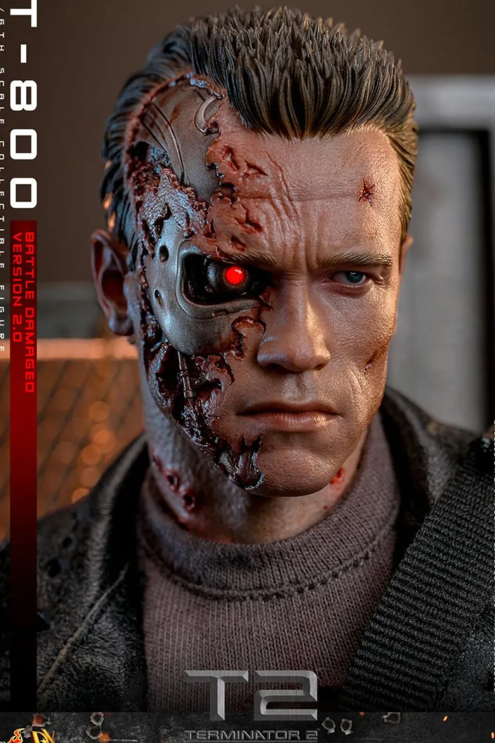 Terminator 2: Judgment Day - T-800 (Battle Damaged Version 2.0) 1/6th Scale Hot Toys Action Figure
