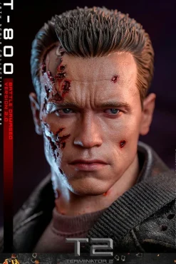 Terminator 2: Judgment Day - T-800 (Battle Damaged Version 2.0) 1/6th Scale Hot Toys Action Figure