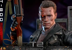 Terminator 2: Judgment Day - T-800 (Battle Damaged Version 2.0) 1/6th Scale Hot Toys Action Figure