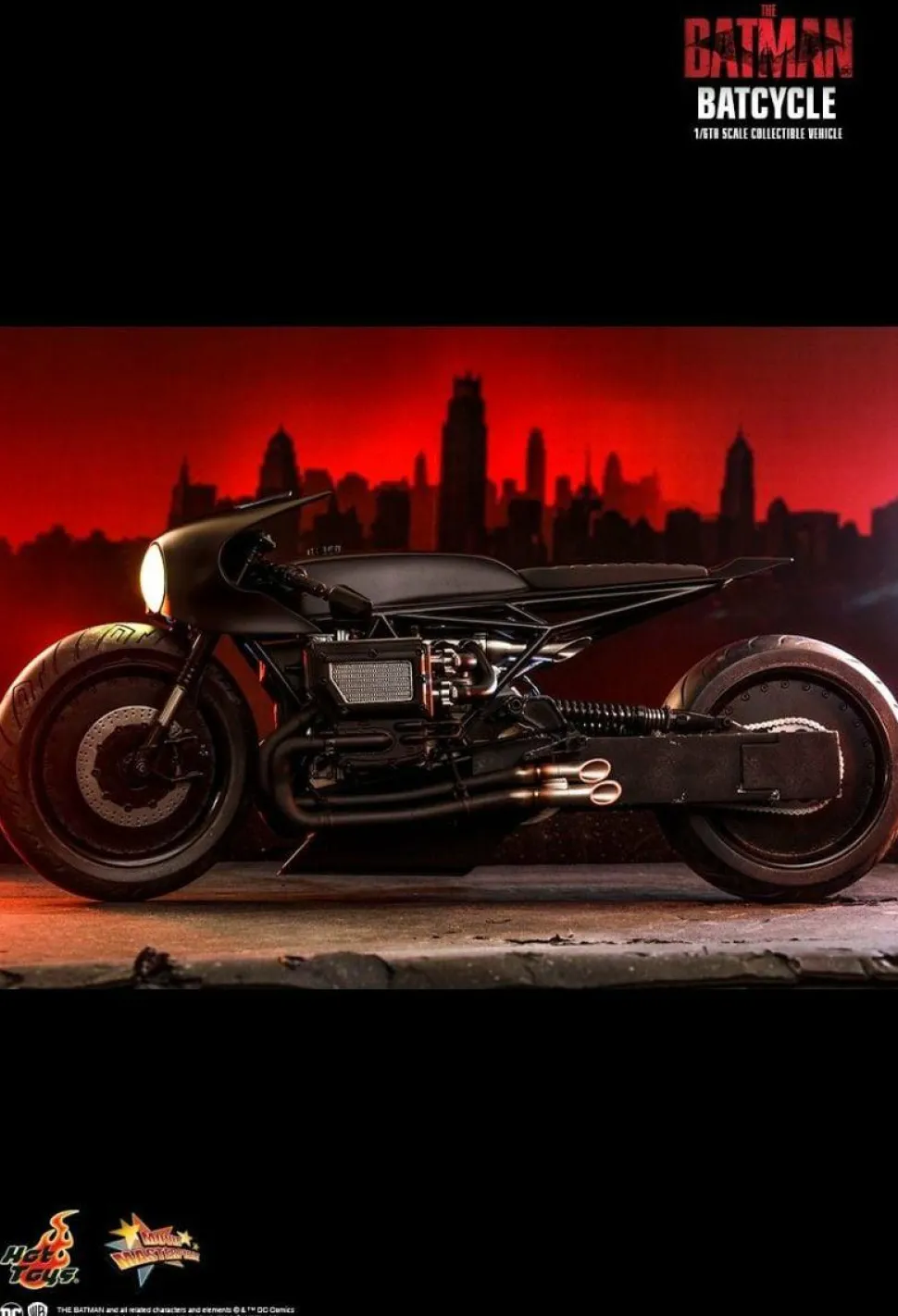 The Batman (2022) - Batcycle 1/6th Scale Hot Toys Action Figure Vehicle Accessory