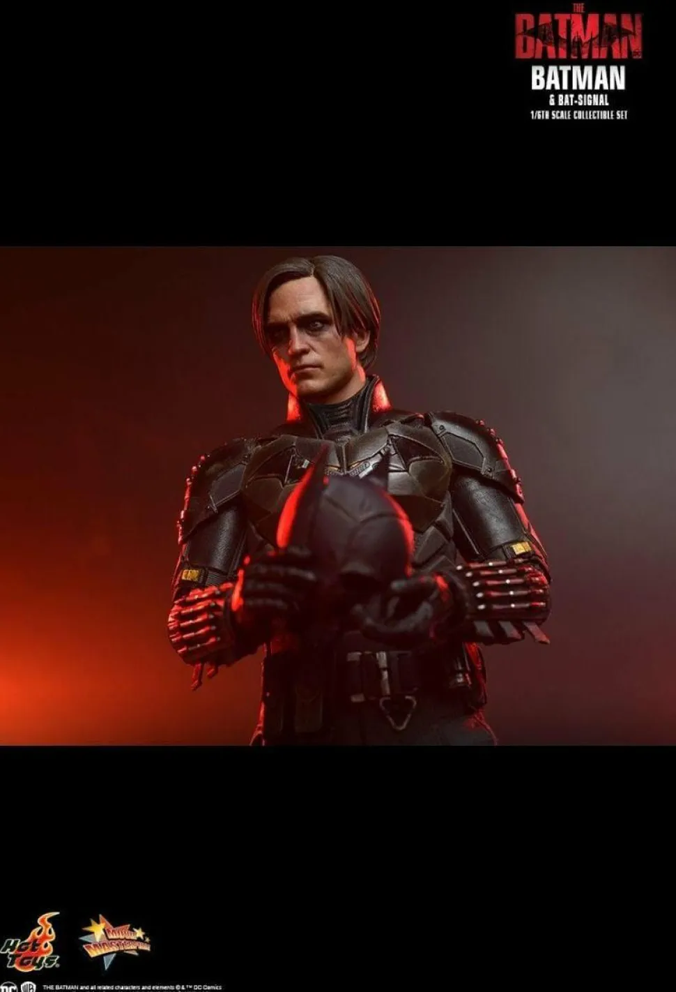 The Batman (2022) - Batman & Bat-Signal 1/6th Scale Hot Toys Action Figure Set