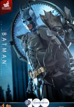 The Dark Knight (2008) - Batman (Comic Colours) Warner Bros. 100th Anniversary Hot Toys 1/6th Scale Action Figure