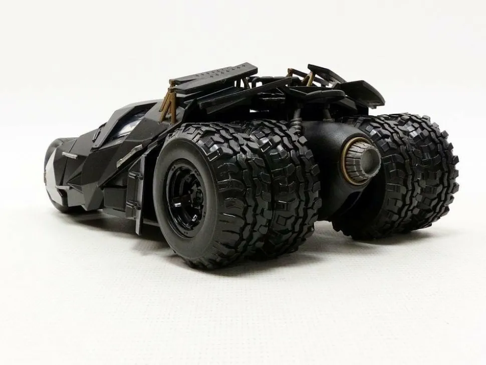 The Dark Knight (2008) - Batman with Batmobile Tumbler Hollywood Rides 1/24th Scale Die-Cast Vehicle Replica