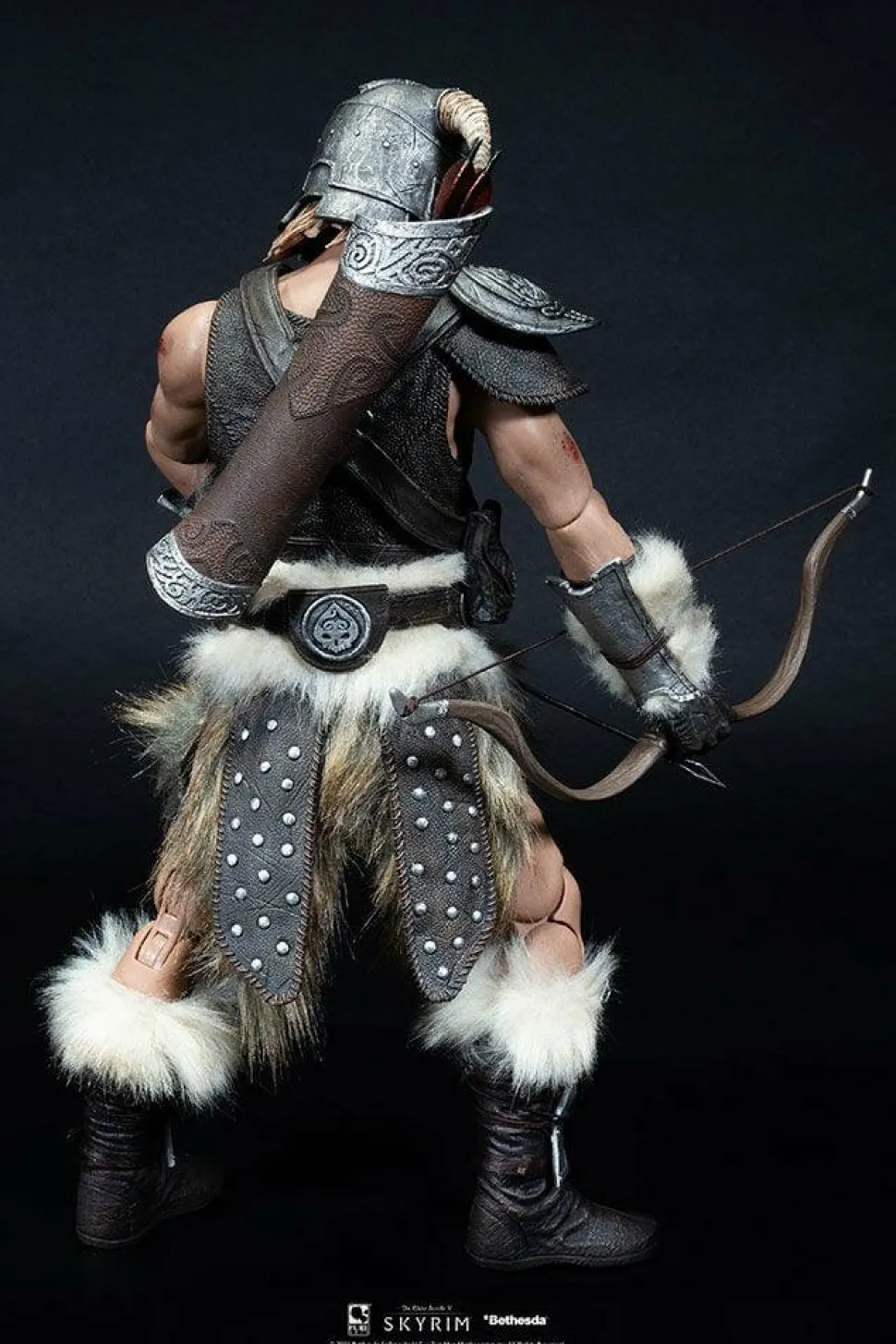 The Elder Scrolls V: Skyrim - Dragonborn Deluxe 1/6th Scale Action Figure